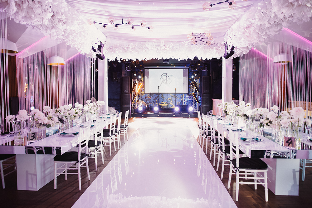 Prepared wedding hall in delicate design